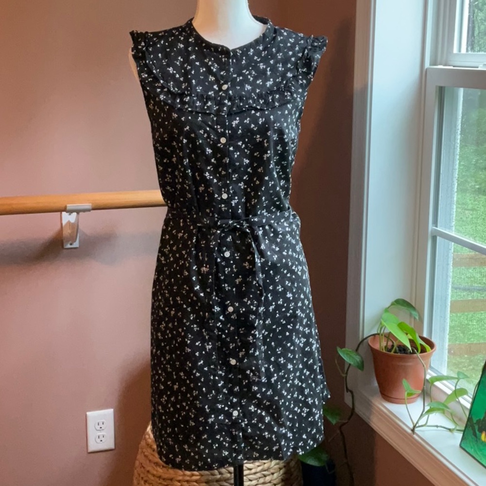 Old Navy floral dress M